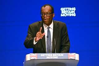 Fitch cuts outlook for UK credit rating to 'negative' from 'stable'