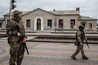 Ukrainian forces make significant gains in south & east, seize Russia-annexed territories