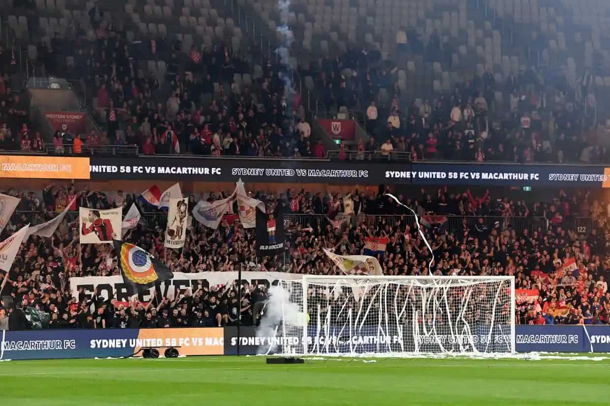 Sydney United 58 fans condemned for Nazi-style salute and song Sydney United 58 fans condemned for Nazi-style salute and song