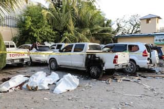 Senior officials among nine dead in Somalia car bombings