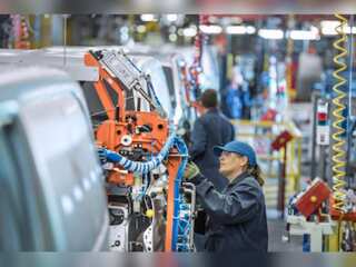 US manufacturing growth slows to lowest since May 2020, says survey