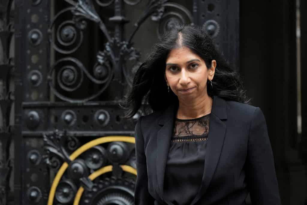 Suella Braverman blames 'uncontrolled migration' and 'failure to integrate' for Leicester violence