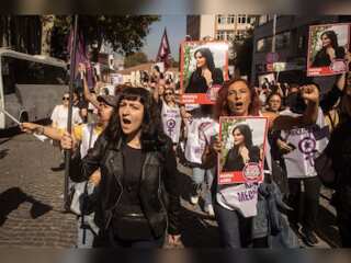 Iran: Schoolgirls remove hijabs, chant 'Get Lost Basij' slogans at parliamentary speaker