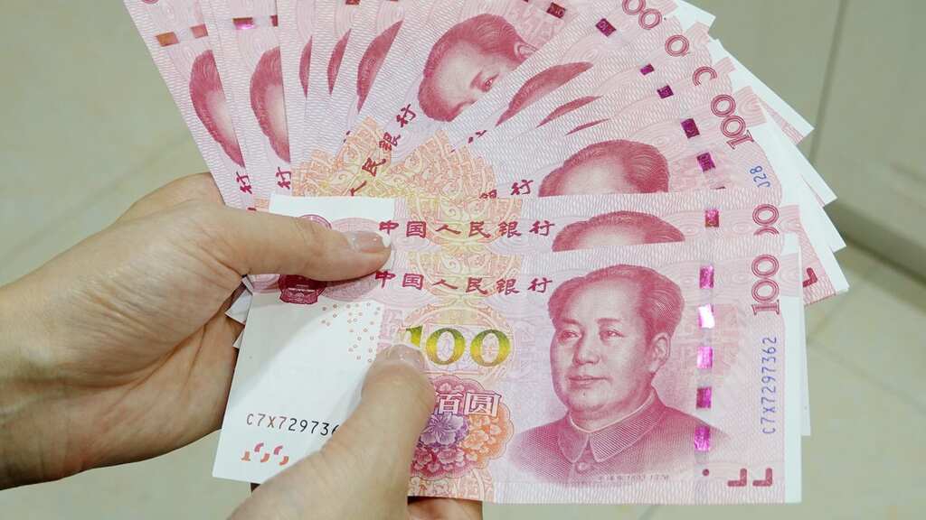Chinese Yuan surpasses dollar, becomes most traded foreign currency on the Moscow Exchange
