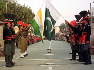 Pakistan bats for peace with neighbours; army chief says 'trying to break logjam'