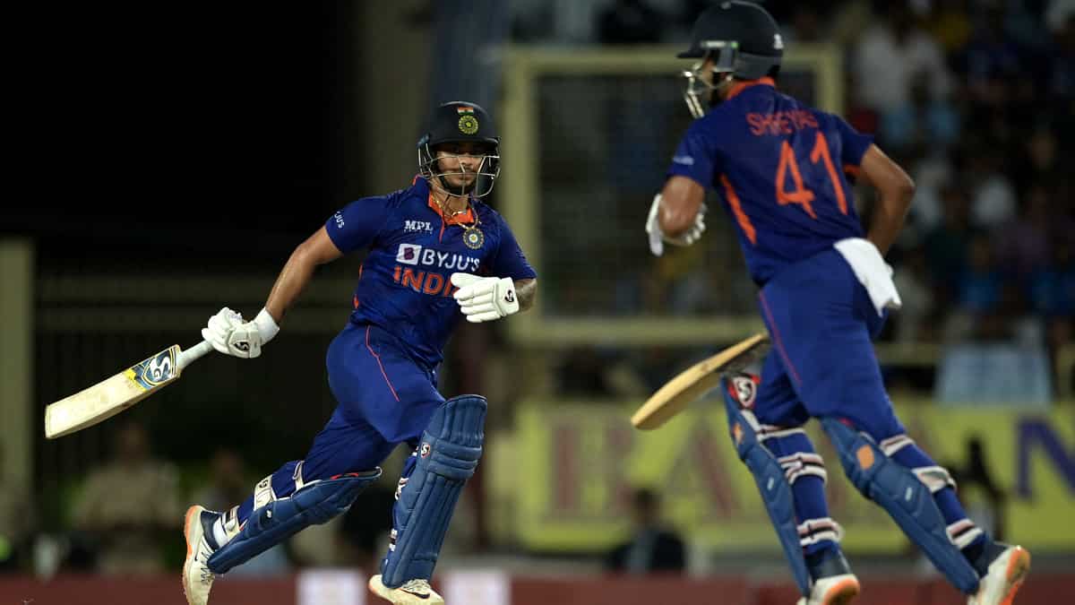 Iyer, Kishan slam brilliant knocks as India beat South Africa by 7 wickets in 2nd ODI to level series Iyer, Kishan slam brilliant knocks as India beat South Africa by 7 wickets in 2nd ODI to level series