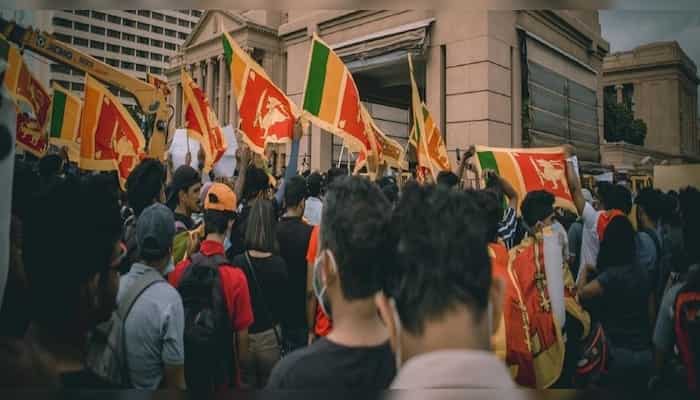 Sri Lanka | Galle Face: Police crackdown on peaceful protesters