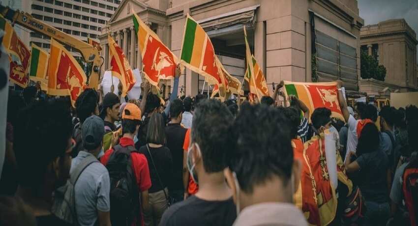 Sri Lanka | Galle Face: Police crackdown on peaceful protesters