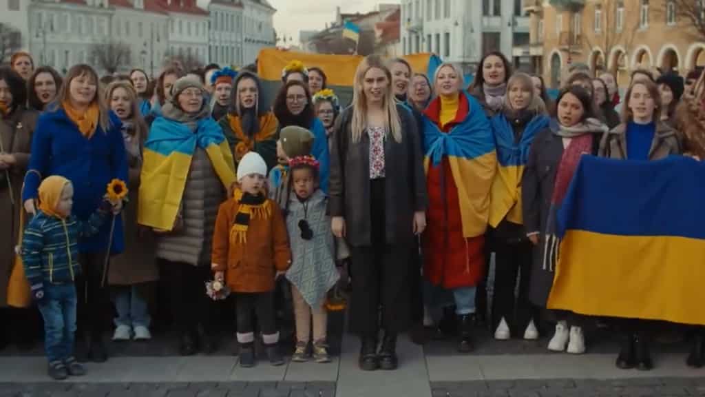 'Ukraine's spirit is unbreakable': Citizens sing patriotic songs amid Russian attacks. Watch!