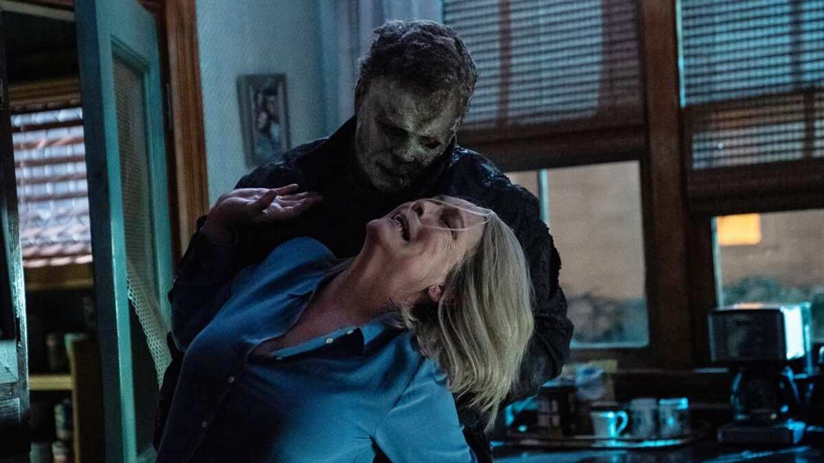 'Halloween Ends' starts strong, topping North America box office 'Halloween Ends' starts strong, topping North America box office