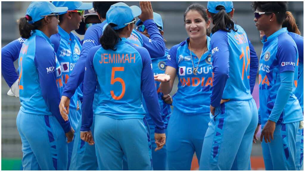 Shafali Verma and Deepti Sharma take India to Women's Asia Cup final with big win over Thailand