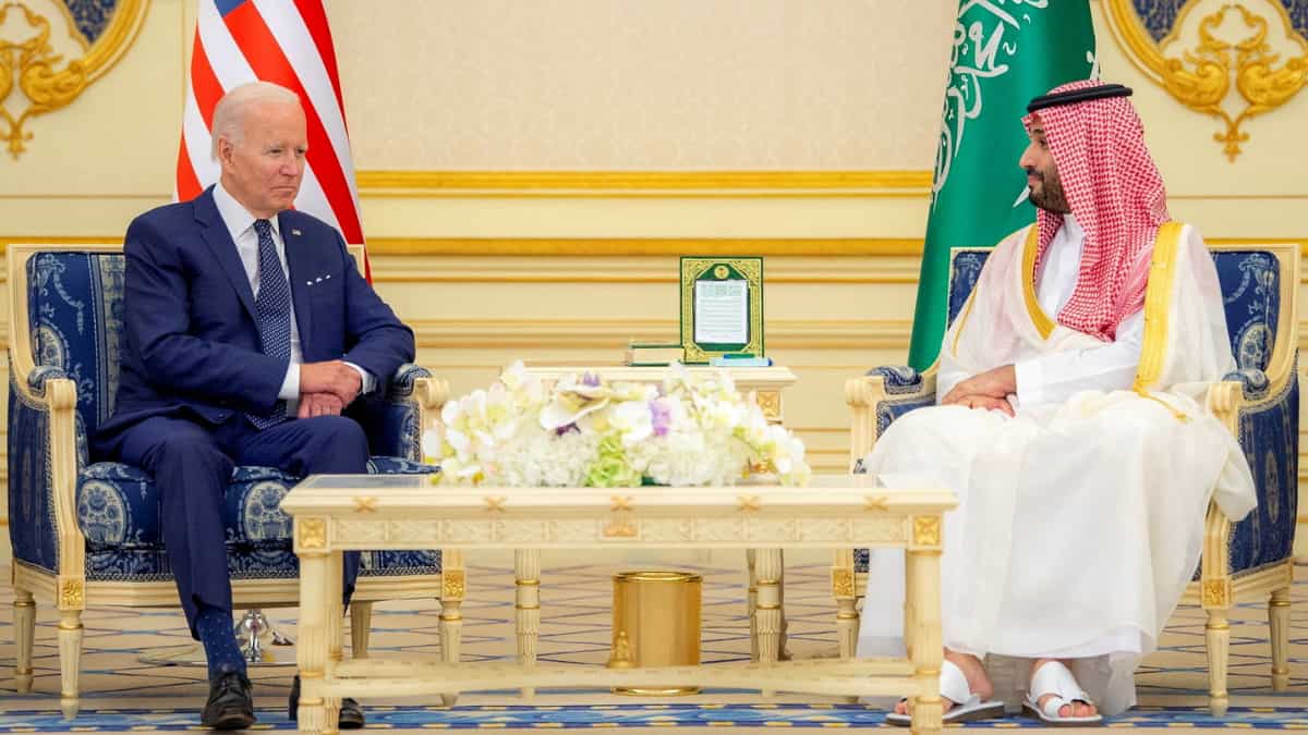 US Democrats ask Saudi Arabia to rollback OPEC+ oil output cut decision, warn of action US Democrats ask Saudi Arabia to rollback OPEC+ oil output cut decision, warn of action