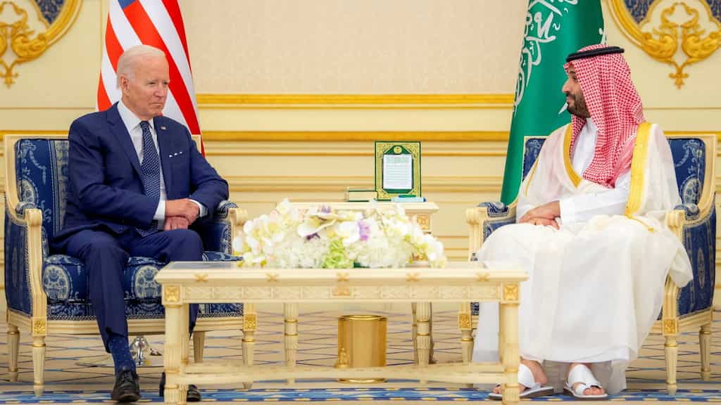US Democrats ask Saudi Arabia to rollback OPEC+ oil output cut decision, warn of action