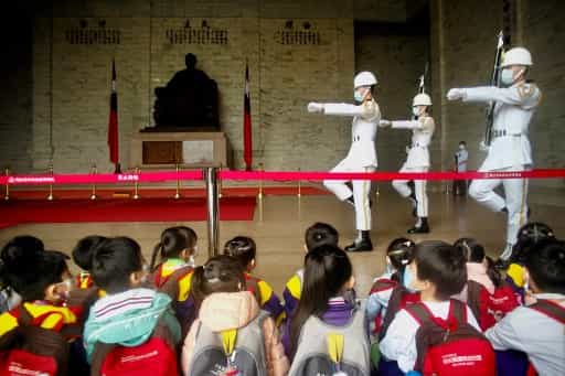 Taiwan reopens boundaries