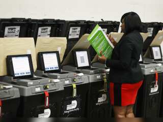 US: Arizona tests voting machine ahead of midterm elections