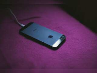 World Business Watch: Lawsuit filed by the association of consumers and taxpayers against Apple