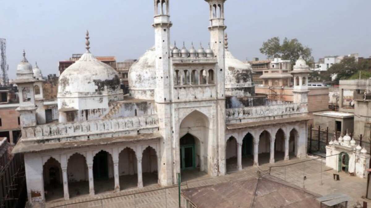 India: Varanasi court rejects plea for carbon dating of 'shivling' found at Gyanvapi mosque India: Varanasi court rejects plea for carbon dating of 'shivling' found at Gyanvapi mosque
