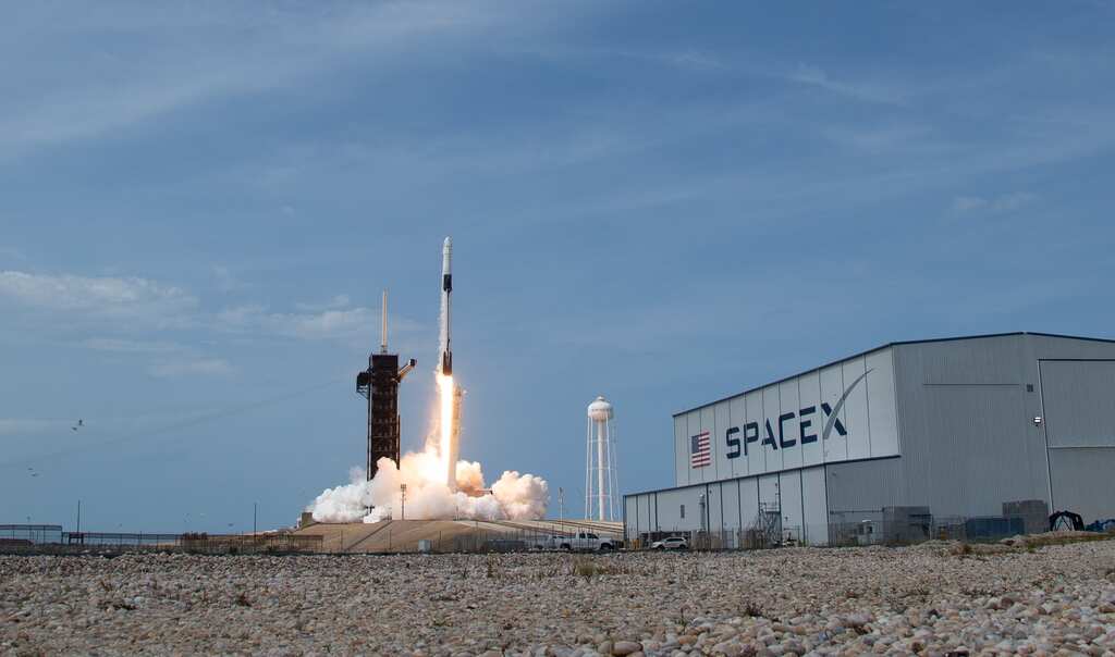 Exclusive: Musk’s SpaceX says it can no longer pay for satellite services in Ukraine