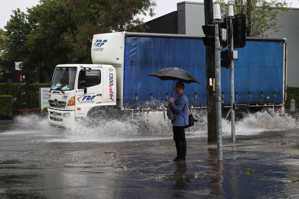 Floods wreak havoc in Thailand; Govt redirects water to save monuments