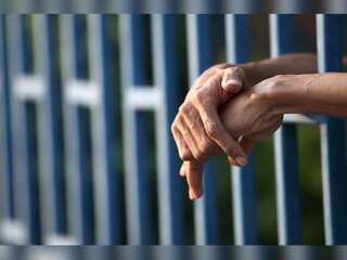 Russia: Woman leaves note on Putin's parents' grave, gets 5-year jail term