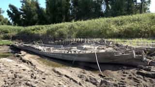 Louisiana man discovers a 19th-century boat as Mississippi river runs dry