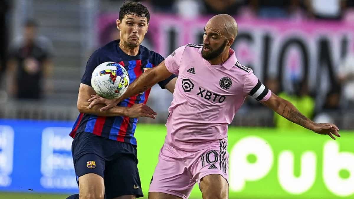 Gonzalo Higuain's 'dream is over' as Argentine brings curtain down on football career