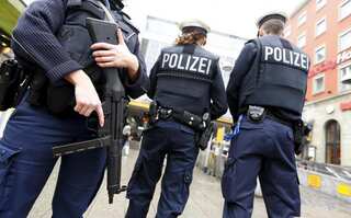 Germany: Police carry out nationwide raids against climate activists