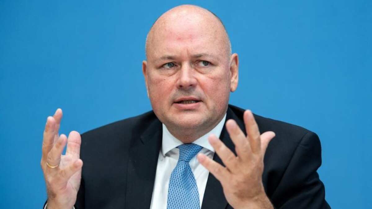 Germany: Cybersecurity chief dismissed following media reports of ties with Russia Germany: Cybersecurity chief dismissed following media reports of ties with Russia