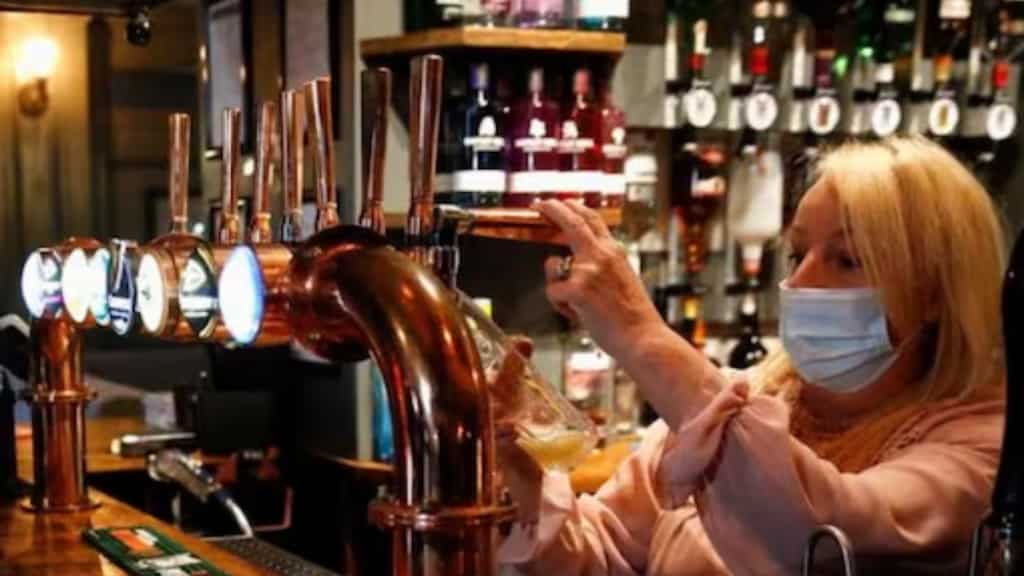 Beer shortage looms over pubs in UK as delivery drivers threaten to strike over pay disputes