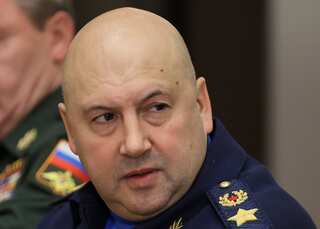 Kherson facing 'difficult' situation, Russian commander admits amid claims of overnight shelling by Kyiv