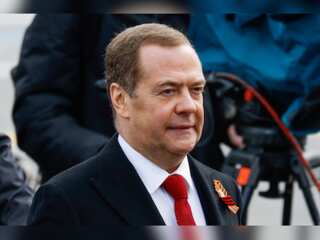 Medvedev: Israel will destroy ties with Russia if it backs Ukraine