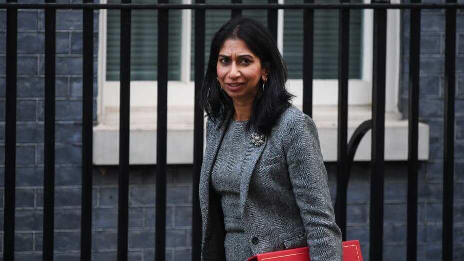 Another major jolt to Truss government, UK interior minister Suella Braverman resigns