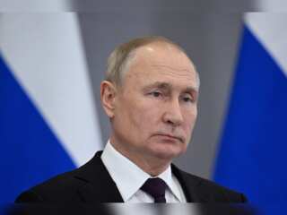 Ukraine war: Putin imposes martial law in annexed Ukrainian regions