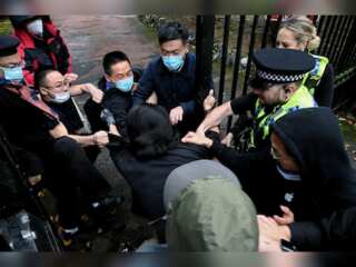 Manchester consulate violence: Chinese consulate officials beat up Hong Kong protester