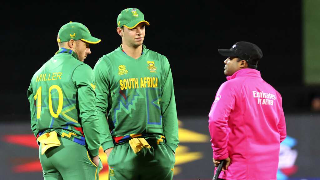Quinton de Kock's fiery knock goes in vain as rain denies South Africa victory against Zimbabwe in T20 WC