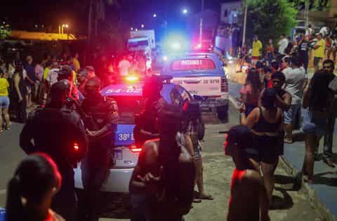 Brazil President Bolsonaro’s ‘friend’ attacks police with rifles, grenades while resisting arrest