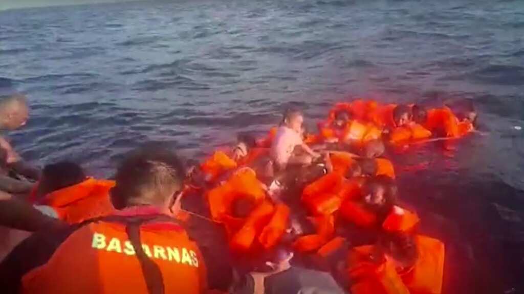 Indonesia ferry fire leaves 14 dead, rescue operations on