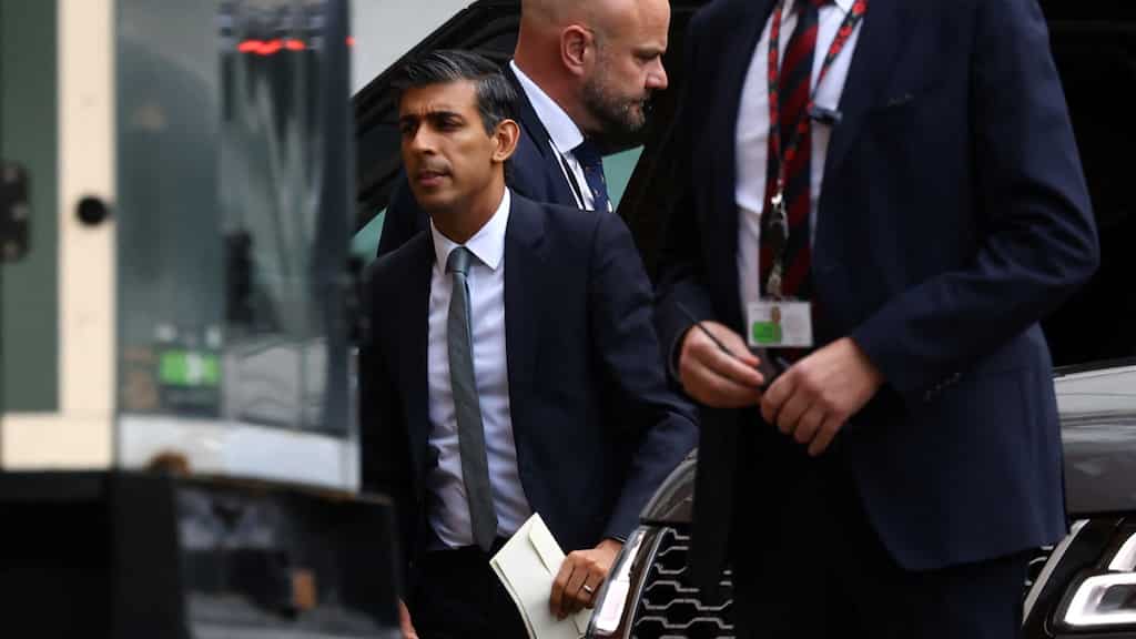 Rishi Sunak becomes Britain's PM, promises to fix 'mistakes' but warns of 'difficult' decisions
