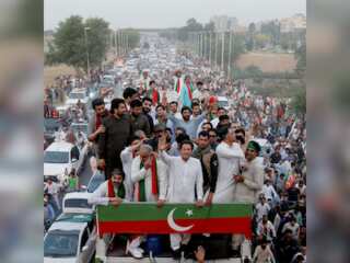 Former Pakistan Prime Minister calls for early elections in the Islamic republic