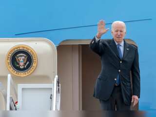 Biden's approval rating drops to 40% ahead of November 8 midterms