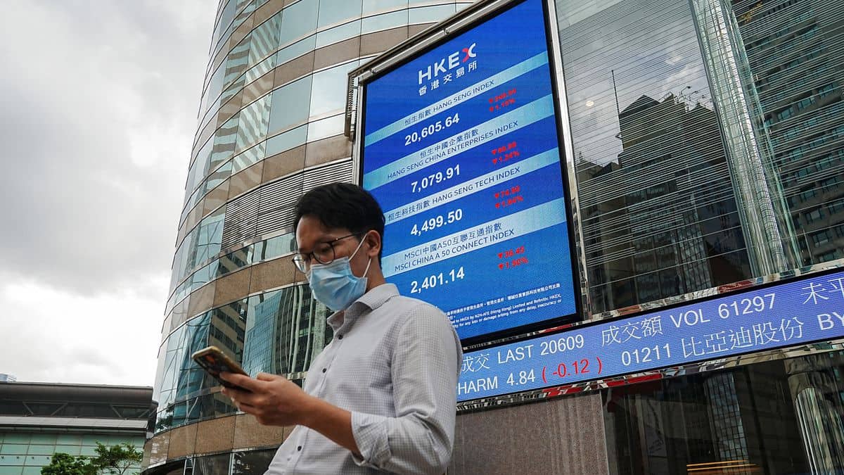Hong Kong stocks cap longest losing streak in months on poor stimulus by China