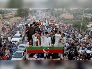 Day 2: Around 10,000 people gather for Imran Khan's 'Azadi March'