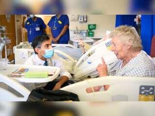Patient asks Rishi Sunak to 'try harder' to pay nurses adequately