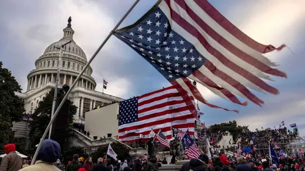 US: Early voting in states like Florida, Texas & California