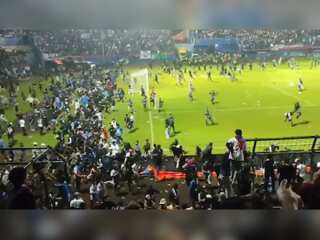 EXCLUSIVE | Indonesia: Violence at soccer match kills 125, police action leads to stampede