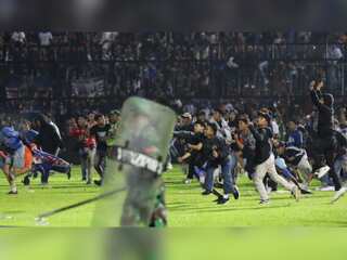 Violence at Indonesia soccer match killed 125 | Over 2400 killed during 2015 hajj in Saudi Arabia