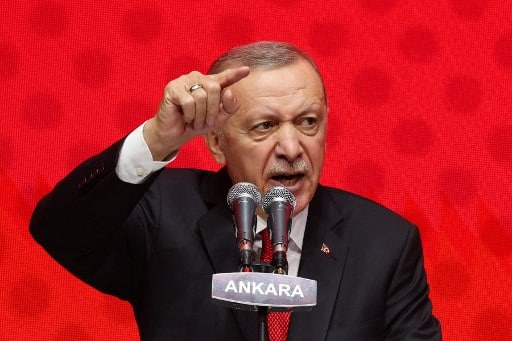 Turkey: Erdogan expresses confidence amid opposition split