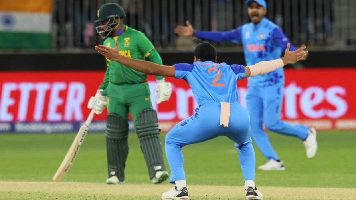 T20 World Cup 2022 points table: A look at Super 12 standings after India's loss against South Africa T20 World Cup 2022 points table: A look at Super 12 standings after India's loss against South Africa