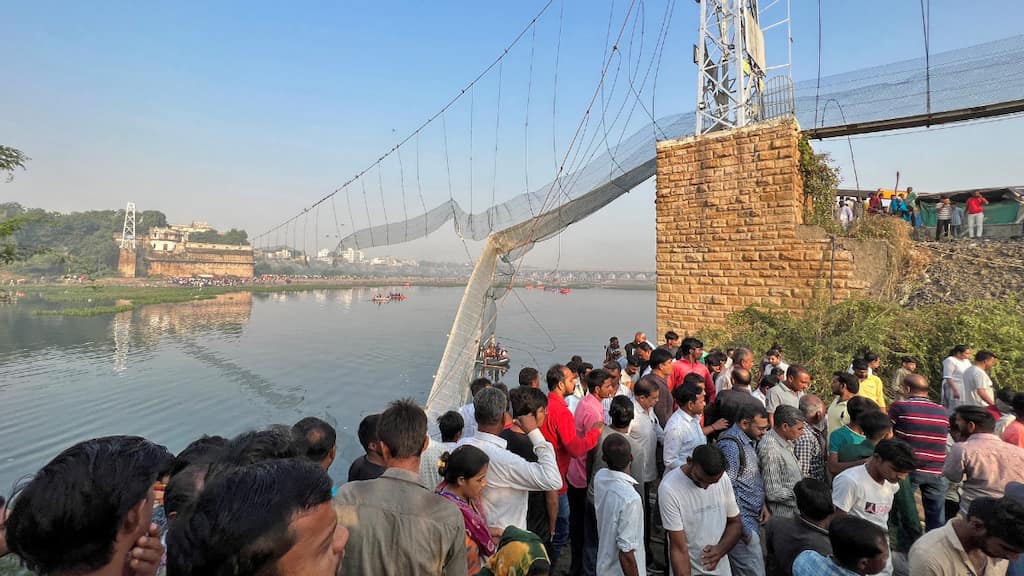 Morbi bridge collapse: 9 detained as death toll rises to 135