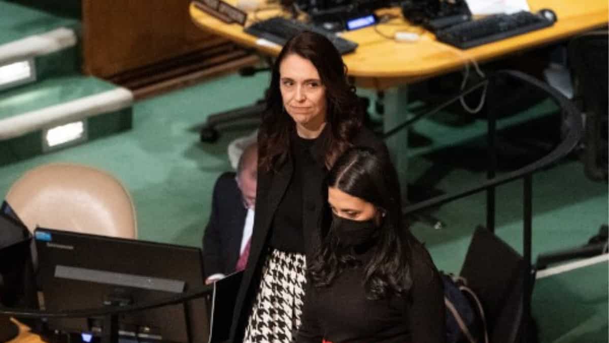 Italian aircraft comes to Jacinda Ardern's rescue after her plane breaks down in Antarctica